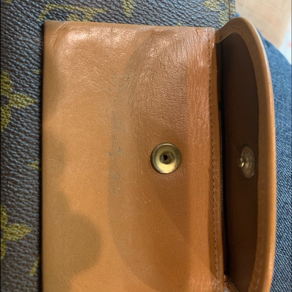 Vintage Louis Vuitton checkbook wallet. - Picture 12 of 17